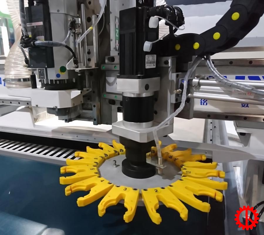 Khay thay dao tự động máy CNC router 1325