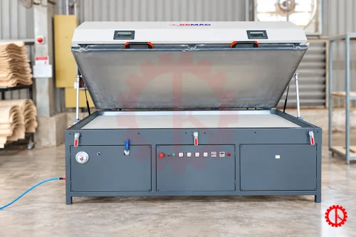 MÁY DÁN VENEER 3D HÚT CHÂN KHÔNG 2500MM - SMBL 2500V GIAO MÁY DÁN VENEER 3D HÚT CHÂN KHÔNG