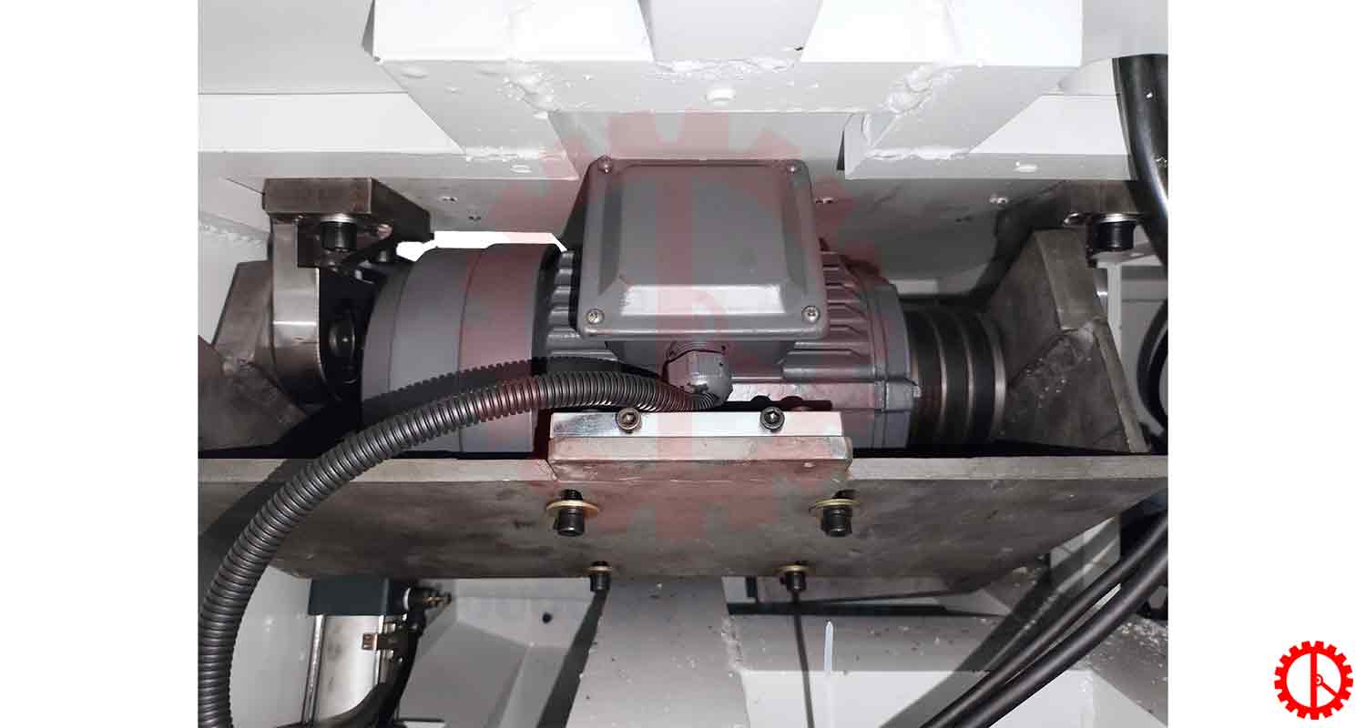 dong-co-truc-luoi-cua Động cơ trục lưỡi cưa máy cắt phay khoan góc 45 độ tự động