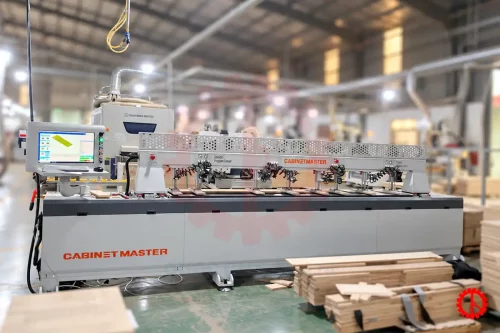 MÁY KHOAN ĐỤC Ổ KHÓA BẢN LỀ - UNI 3000 R6I giao máy khoan cnc tại xưởng khách hàng