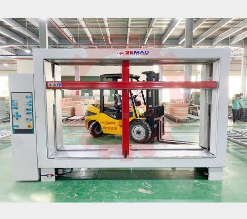 Giao máy ráp khung cửa tại TPHCM
