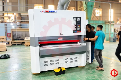 MÁY CHÀ NHÁM THÙNG 2 TRỤC TẢI NẶNG - SM 700ERP/1000ERP/1300ERP Máy chà nhám thùng 2 trục tại xưởng khách hàng