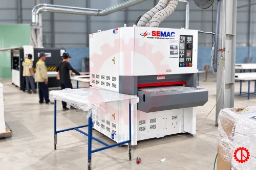 MÁY CHÀ NHÁM THÙNG 2 TRỤC TẢI NẶNG - SM 700ERP/1000ERP/1300ERP Máy chà nhám thùng 2 trục tại xưởng khách hàng