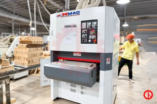 MÁY CHÀ NHÁM THÙNG 2 TRỤC TẢI NẶNG - SM 700ERP/1000ERP/1300ERP Máy chà nhám thùng 2 trục tại xưởng khách hàng