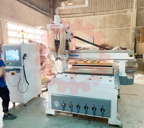 Máy CNC router khoan thay dao tự động giao tại Bình Dương