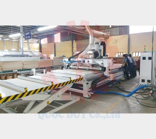 Máy phay cắt ván CNC router giao ở Đồng Nai