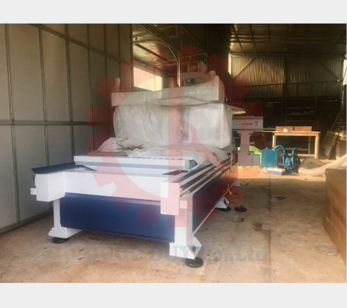Máy khoan cnc router tự động thay dao