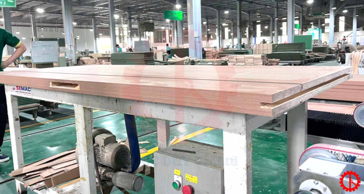 san-pham-may-khoan-duc-ban-le-o-khoa-cua Sản phẩm máy khoan đục bản lề ổ khóa cửa