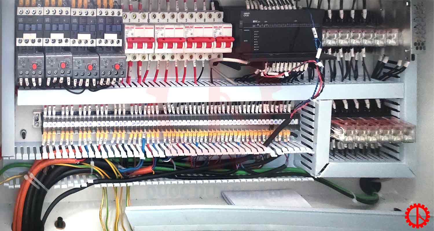 tu-dien Tủ điện máy cắt phay khoan góc 45 độ tự động