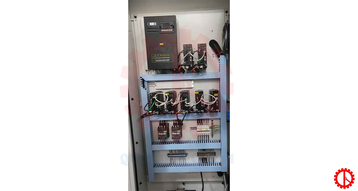 tu-dien-new Tủ điện máy tiện CNC 16 đầu dao 4 phôi 2 bàn