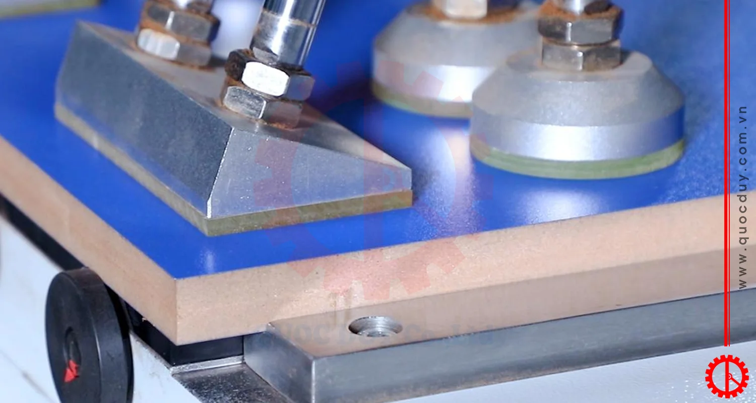 xy-lanh-de-phoi-may-khoan-ngang-dong-chot-cnc-tu-dong Xy lanh đè phôi máy khoan ngang đóng chốt CNC tự động - SM 2400S2